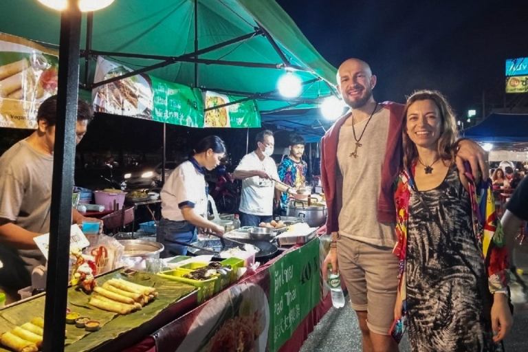 Chiang Mai: visite guidée nocturne des bars de Chiang MaiVisite privée