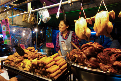 Chiang Mai: tour nocturno guiado por los bares de Chiang MaiTour privado