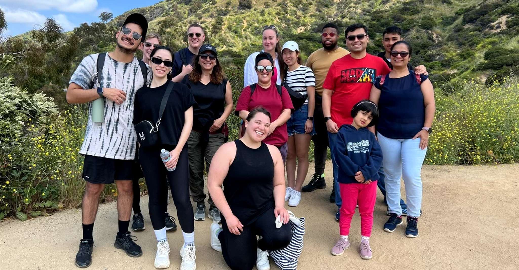 Los Angeles, Hollywood Sign Walking and Pictures Tour - Hizvo