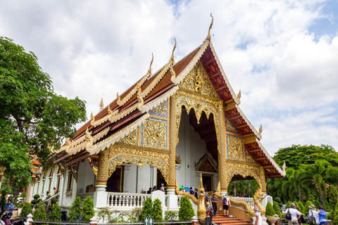 Chiang Mai: tour guidato di 3 ore della città vecchia e dei templi a piediGiro di gruppo