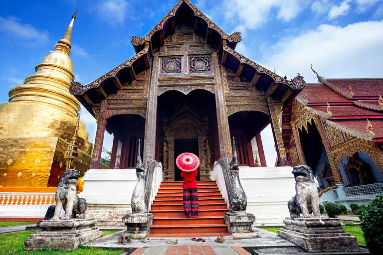 Chiang Mai: tour guidato di 3 ore della città vecchia e dei templi a piediGiro di gruppo