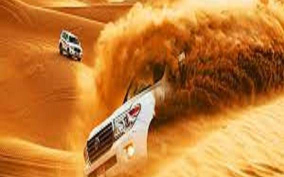 Wüste Auto Pick Up mit Quad Bike | Dune Bashing