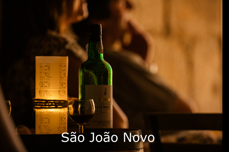 Porto: Live Fado Show with Glass of Port Wine