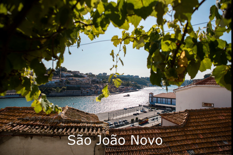 Porto: Live Fado Show with Glass of Port Wine