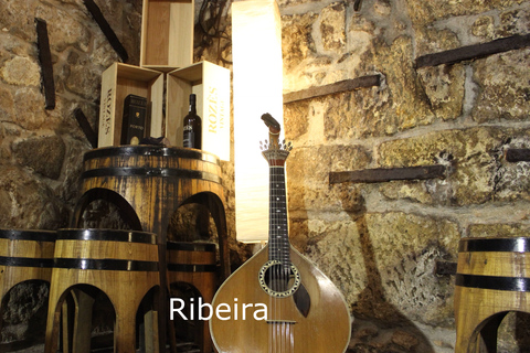 Porto: Live Fado Show with Glass of Port WineFado Show at A Casa do Fado - Ribeira