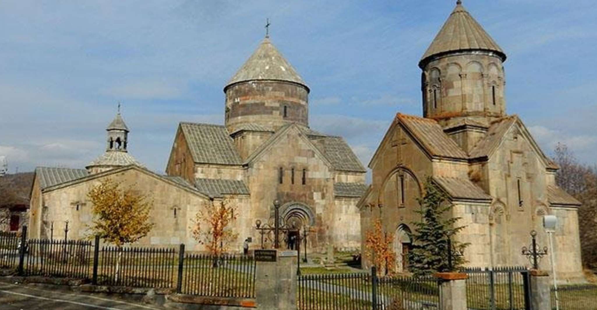 Tsaghkadzor/ Kecharis, Lake Sevan, Dilijan/ Haghartsin - Housity