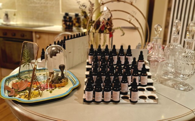 Visit Create your own perfume with a perfumer coach in Roskilde, Denmark