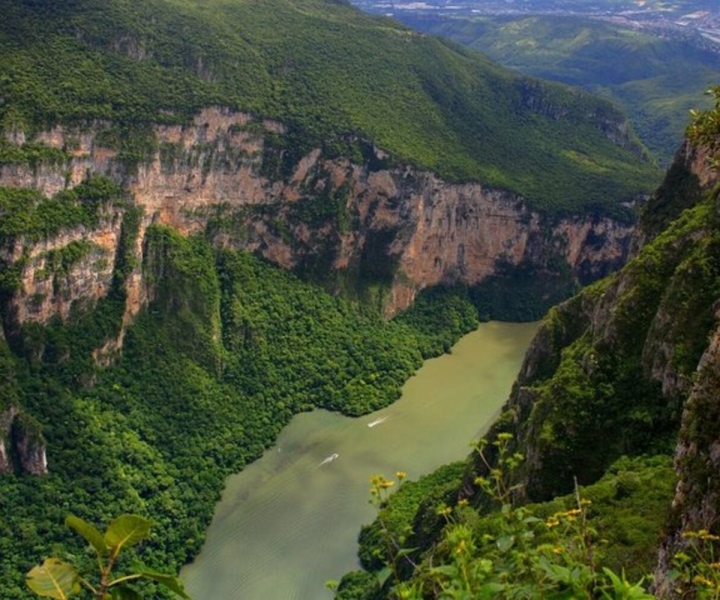 Chiapas: Sumidero Canyon & Chiapa de Corzo guided tour