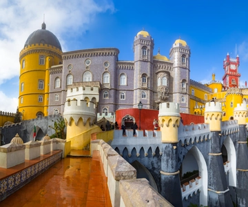 From Lisbon: Sintra Highlights and Pena Palace Full-Day Tour
