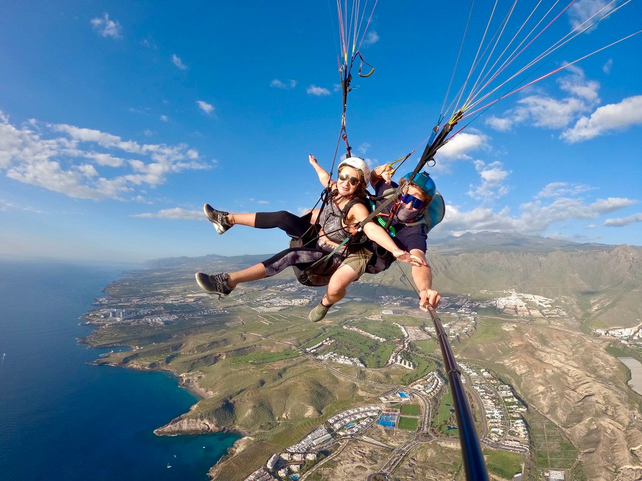 Costa Adeje: Tandem-Gleitschirmflug mit Abholung
