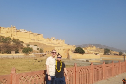 Jaipur Bliss: Excursión Privada de 2 Días por la Ciudad con EntradasParticular Toyota Muv