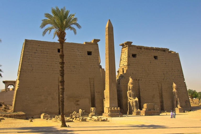 Excursión de día completo a las orillas Este y Oeste de Luxor