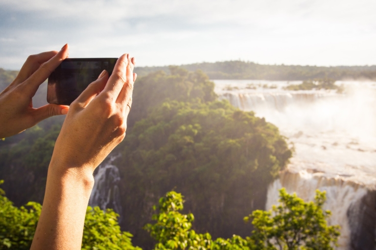 Vanuit Foz do Iguaçu: Zonsopgang bij de watervallen van IguazuZonsopgang bij de Iguazu-watervallen - kaartjes, rondleiding en ontbijt