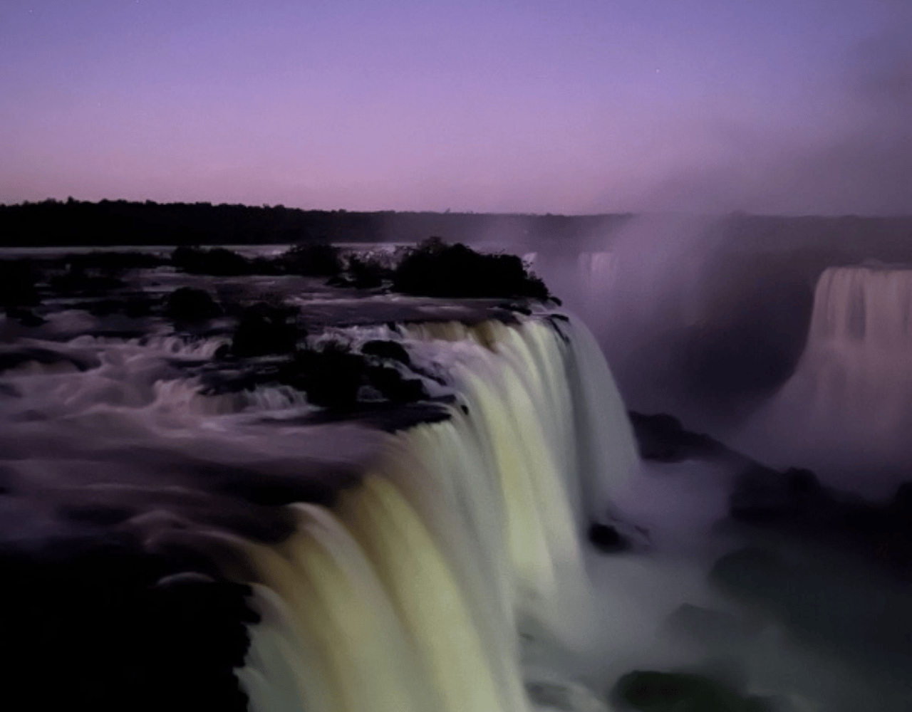 Von Foz do Iguaçu aus: Sonnenaufgang an den Iguazu-Fällen