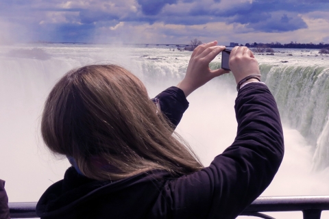 Toronto: Jednodniowa wycieczka do wodospadu Niagara z degustacją wina i transferemWycieczka z rejsem Voyage to the Falls