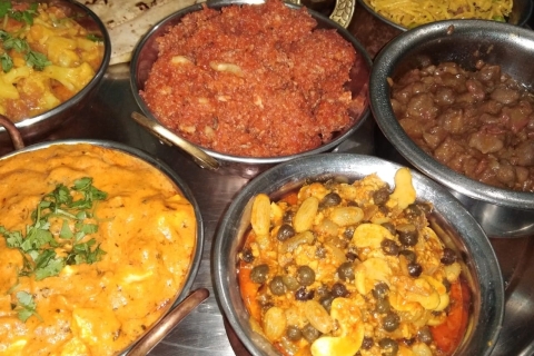 Jodhpur : visite à pied de la cuisine de rue avec un guide localjodhpur walking street food tour with guide