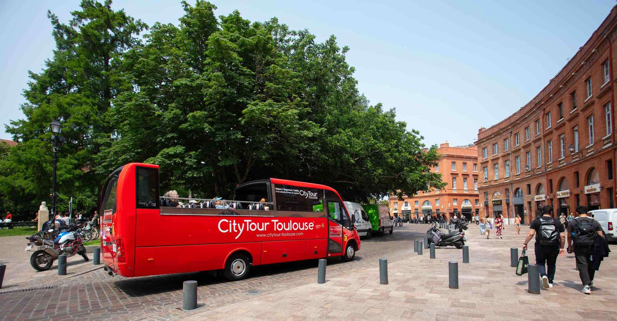 Toulouse, Sightseeing Tour by Open-Top Minibus - Housity