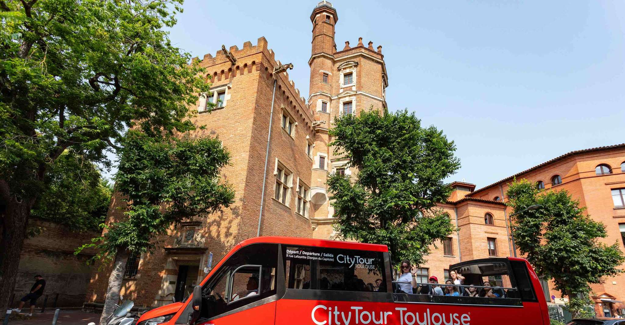 Toulouse, Sightseeing Tour by Open-Top Minibus - Housity