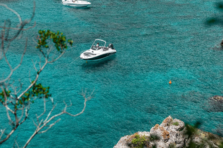 Excursión privada a las playas de Corfú : Paleokastritsa y GlyfadaExcursión privada por las playas de Corfú: Paleokastritsa y Glyfada