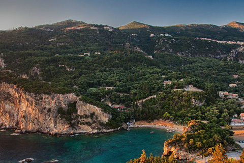 Excursión privada a las playas de Corfú : Paleokastritsa y GlyfadaExcursión privada por las playas de Corfú: Paleokastritsa y Glyfada