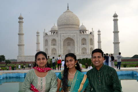 De Delhi: Taj Mahal e Agra Fort Day Tour com TrasladosCusto do passeio somente com carro e guia