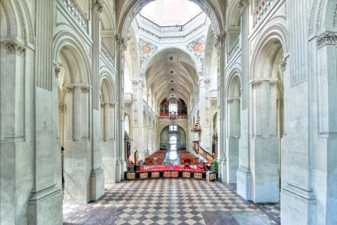 Praga: A. Vivaldi - Las Cuatro Estaciones en la Iglesia de San SalvadorCategoría B - fila 7-13