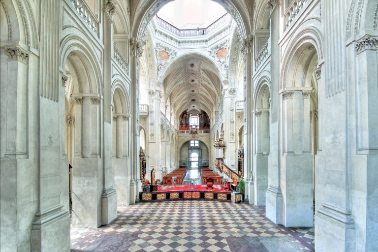 Praga: A. Vivaldi - Las Cuatro Estaciones en la Iglesia de San SalvadorCategoría A - fila 1-6