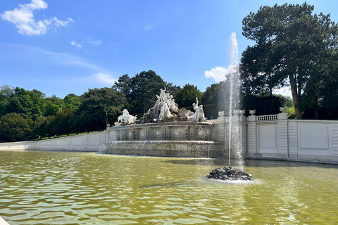 Wiedeń: Pałac Schönbrunn i ogrody - wycieczka z przewodnikiemWycieczka po niemiecku