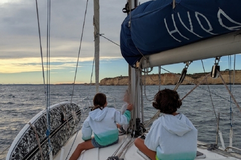 Lisbon: Private Boat Tour. Sailing experience. Sunset. Private Boat Tour - 2h experience - Day Time