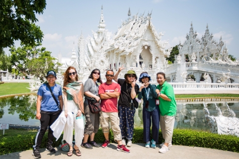 Z Chiang Mai: Małą grupą po świątyniach w Chiang RaiWycieczka po świątyniach Chiang Rai z odbiorem z hotelu