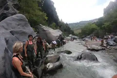 Trekking sul fiume Gole Alcantara