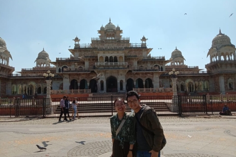Jaipur: Prywatna jednodniowa wycieczka z biletami wstępuPrywatny sedan