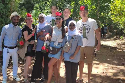 Zanzibeer: Excursión a pie por la vida nocturna y la comida callejera de Stone Town.Zanzíbar:Excursión a pie por la vida nocturna y la comida callejera de Stone Town.