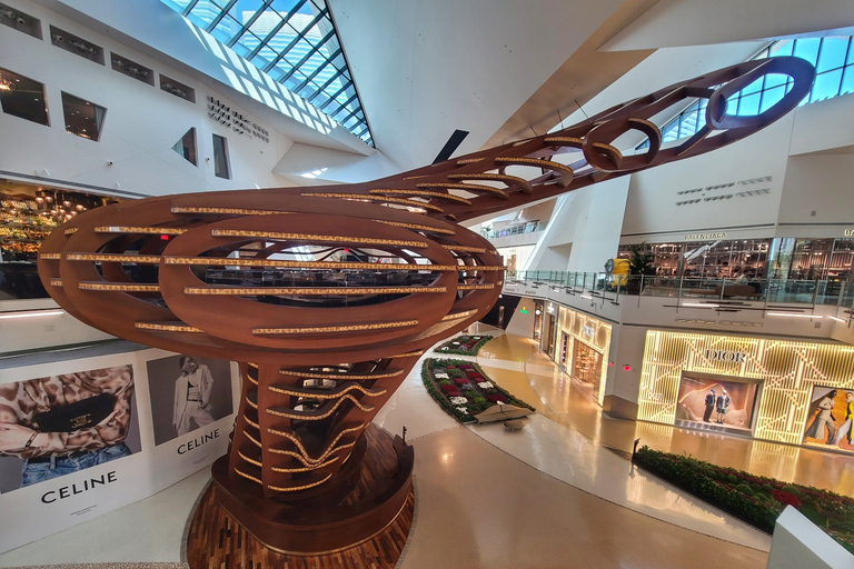 Explora lugares de interés: tour a pie por el Strip de Las Vegas.Explora lugares imprescindibles: tour a pie por el Strip de Las Vegas