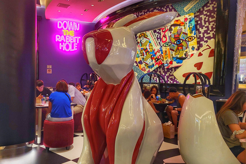 Explora lugares de interés: tour a pie por el Strip de Las Vegas.Explora lugares imprescindibles: tour a pie por el Strip de Las Vegas