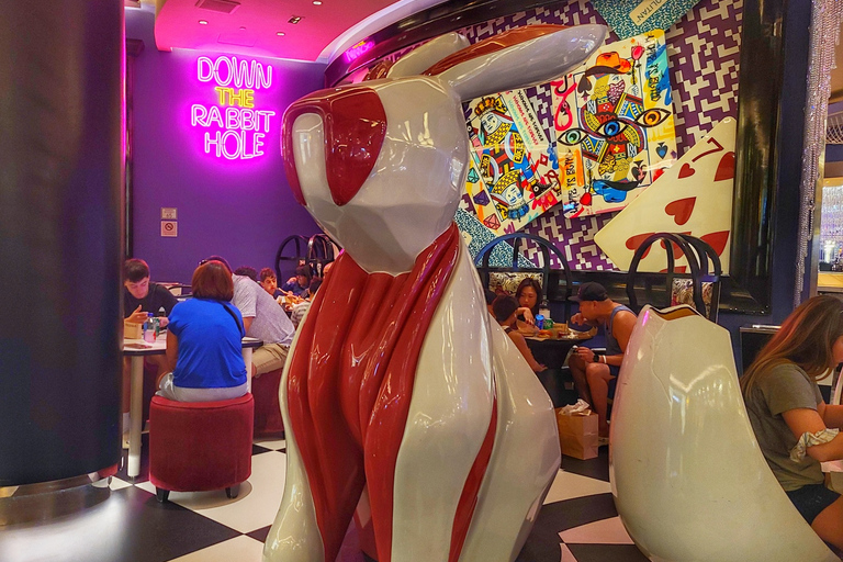 Explora lugares de interés: tour a pie por el Strip de Las Vegas.Explora lugares imprescindibles: tour a pie por el Strip de Las Vegas