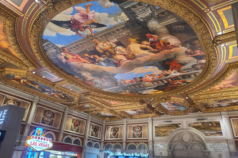 Explora lugares de interés: tour a pie por el Strip de Las Vegas.Explora lugares imprescindibles: tour a pie por el Strip de Las Vegas