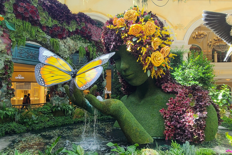 Explora lugares de interés: tour a pie por el Strip de Las Vegas.Explora lugares imprescindibles: tour a pie por el Strip de Las Vegas