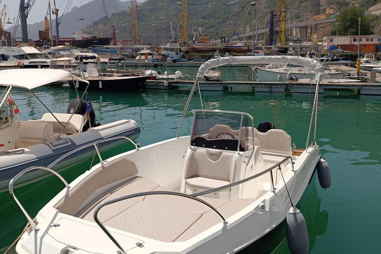 Explore the Amalfi Coast in a day CAYMAN (40 hp, 5.85 m)