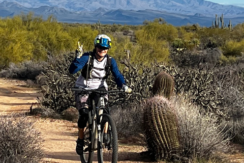 Scottsdale, AZ Excursões guiadas privadas de mountain bike no deserto