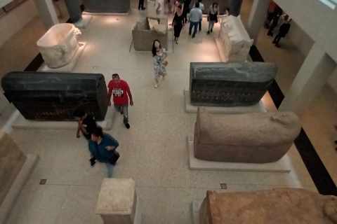 Deskundige archeologische rondleiding door het Neues Museum