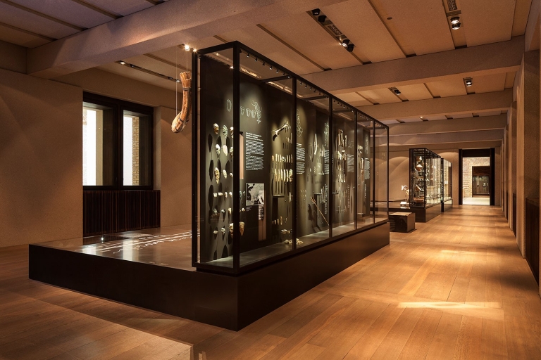 Deskundige archeologische rondleiding door het Neues Museum