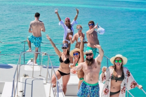 Partyboot + snorkelen voor een halve dagtour met kleine groepenFeestboot