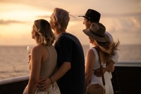 Darwin, Buffet Akşam Yemeği ile Darwin Harbor Sunset Cruise - Hizvo