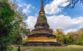 Chiang Mai: Doi Suthep, Wat Umong, and Pha Lat Sunrise Tour