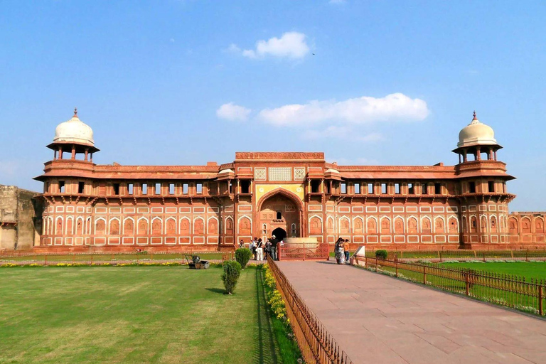 Exclusive Overnight, Mohabbat -E- Taj City Agra Tour