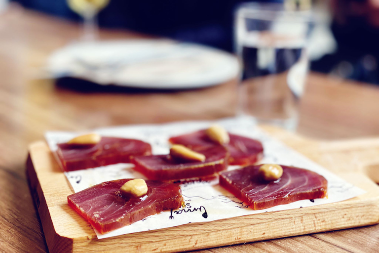 Triana: Authentic Flamenco & Tapas Tour