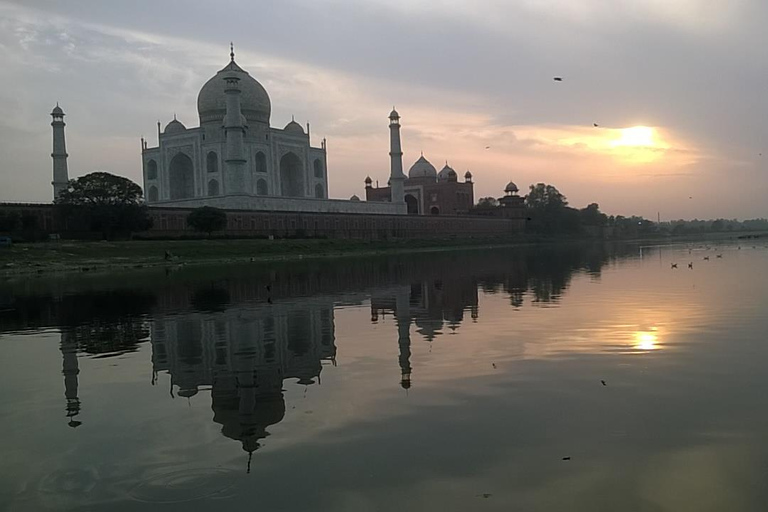 Visite du Taj Mahal en voiture le même jour depuis JaipurVisite avec guide