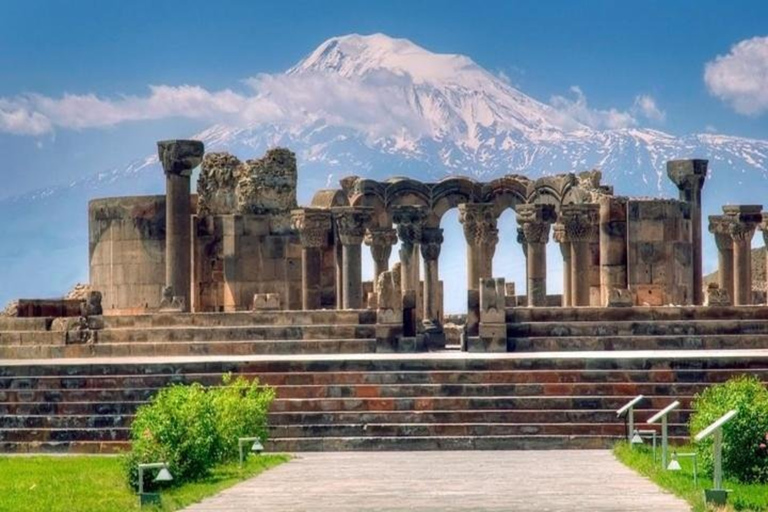 Ereván: Excursión a Echmiadzin, Zvartnots, Garni y GeghardVisita privada sin guía