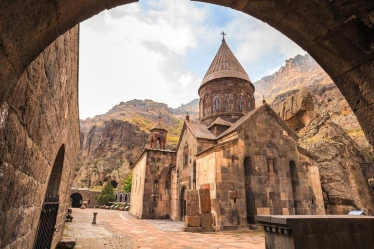 Eriwan: Echmiadzin, Zvartnots, Garni &amp; Geghard TourPrivate Tour ohne Guide